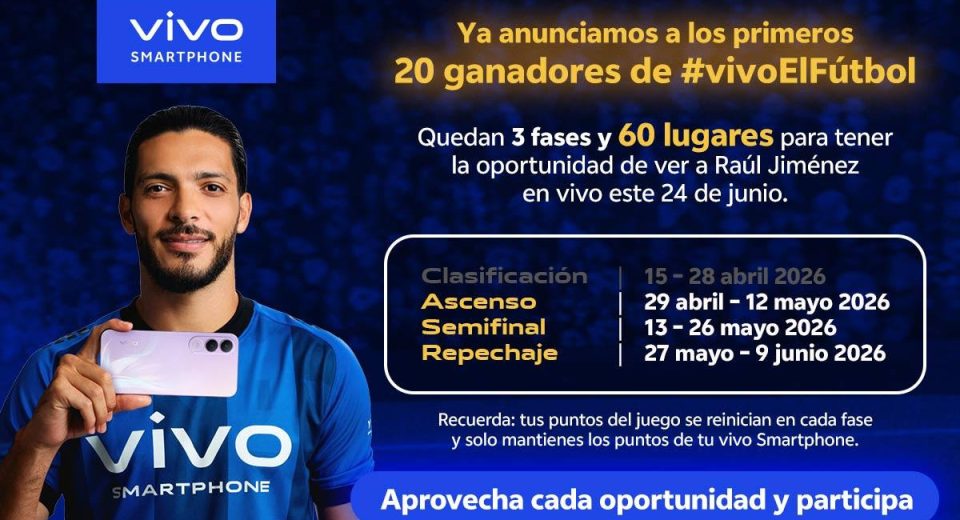 Smartphone vivo brillando junto a un balón de fútbol en un estadio iluminado con luces neón.